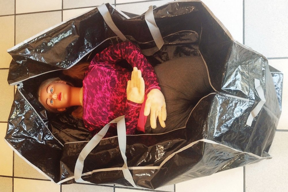 15217_In the bag with Holly 01.jpg